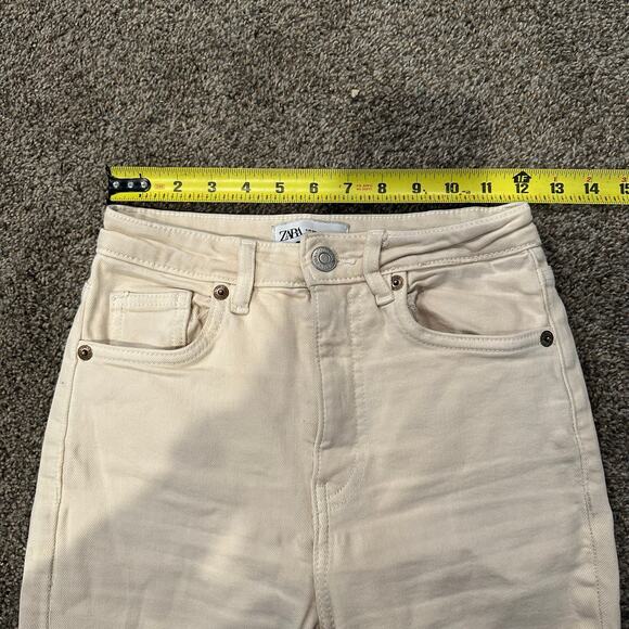 ZARA Women's Cropped Flare High-Waist Jeans Size 2 In Ecru - Picture 7 of 10